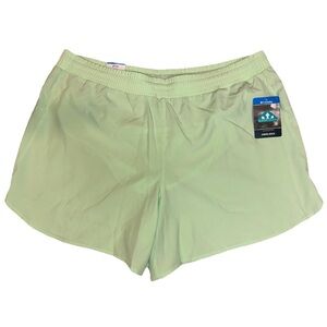 Columbia Women’s 5” Inseam Hiking Shorts NWT Size XL - Light‎ Green